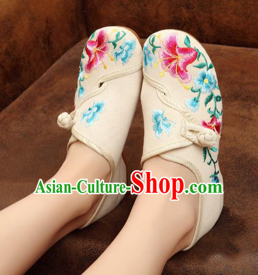 Asian Chinese National Embroidered Petunia White Shoes Dance Cloth Shoes Traditional Hanfu Shoes for Women