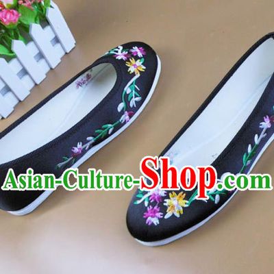 Asian Chinese National Embroidered Daisy Black Shoes Ancient Princess Satin Shoes Traditional Hanfu Shoes for Women