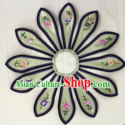Chinese Ancient Qing Dynasty Princess Embroidered Light Green Shoulder Cappa Traditional Embroidery Appliqu Craft for Women