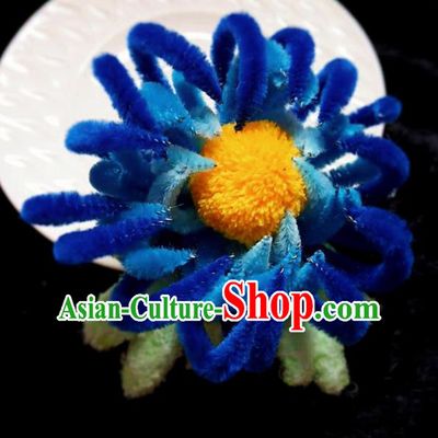 Handmade Chinese Ancient Qing Dynasty Royalblue Velvet Chrysanthemum Hairpins Traditional Court Hanfu Hair Accessories for Women