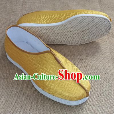 Traditional Chinese Yellow Monk Shoes Handmade Multi Layered Cloth Shoes Martial Arts Shoes for Men