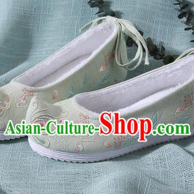 Chinese Handmade Embroidered Butterfly Light Blue Shoes Traditional Ming Dynasty Hanfu Shoes Princess Shoes for Women