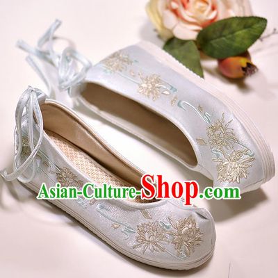 Asian Chinese Embroidered Epiphyllum Light Blue Satin Shoes Hanfu Shoes Traditional Opera Shoes Princess Shoes for Women