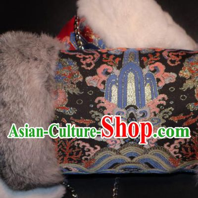 Chinese Traditional Ming Dynasty Imperial Consort Raglan Sleeve Ancient Palace Winter Black Oversleeve for Women