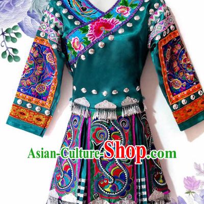 Chinese Traditional Tujia Nationality Wedding Embroidered Green Short Dress Ethnic Folk Dance Costume for Women