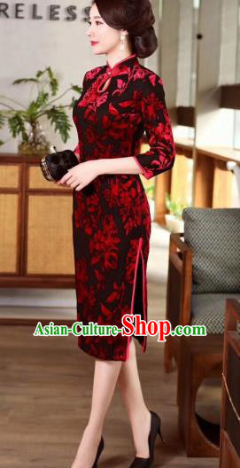 Chinese Traditional Qiapo Dress Velvet Cheongsam National Costumes for Women Chinese Traditional Qiapo Dress Velvet Cheongsam National Costumes for Women