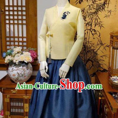 Korean Traditional Female Yellow Blouse and Navy Bust Skirt Asian Korea National Fashion Costumes Women Hanbok Apparels