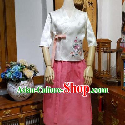 Korean Waitress Apparels Embroidered White Blouse and Pink Skirt Asian Women Work Hanbok Korea Fashion Traditional Costumes