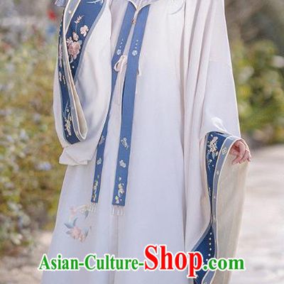 Ancient Chinese Royal Princess Embroidered Gown with Collar and Skirt Traditional Ming Dynasty Costumes Hanfu Apparels