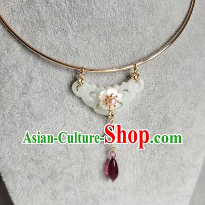 Chinese Handmade Ming Dynasty Jade Necklet Classical Jewelry Accessories Ancient Princess Hanfu Shell Sakura Necklace for Women