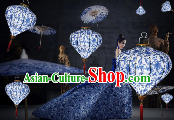 Chinese Traditional Printing Palace Lanterns Handmade Hanging Lantern Classical Festive New Year Diamond Lamp Chinese Traditional Printing Palace Lanterns Handmade Hanging Lantern Classical Festive New Year Diamond Lamp