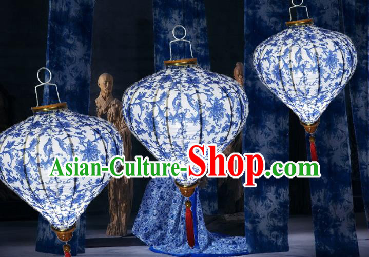 Chinese Traditional Printing Palace Lanterns Handmade Hanging Lantern Classical Festive New Year Diamond Lamp Chinese Traditional Printing Palace Lanterns Handmade Hanging Lantern Classical Festive New Year Diamond Lamp