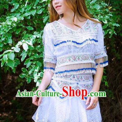 China Yao Minority Folk Dance Clothing Ethnic Women Apparels Nationality Stage Performance Beads Tassel Blouse and Short Skirt
