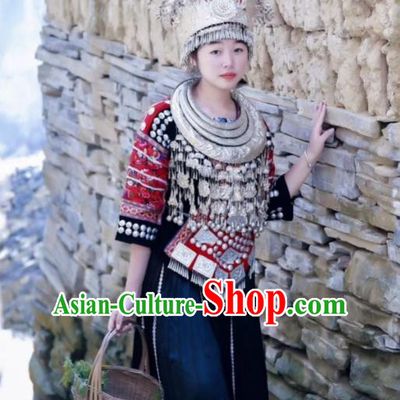 China Miao Minority Embroidered Blouse and Skirt Traditional Nationality Folk Dance Apparels Ethnic Festival Clothing with Headwear