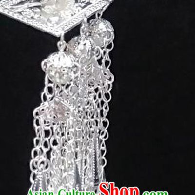 China Handmade Long Tassel Hair Stick Miao Ethnic Hair Accessories Hmong Minority Bride Argent Butterfly Hairpin