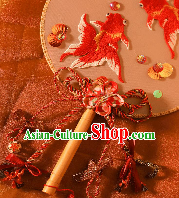 China Traditional Palace Fans Handmade Classical Silk Fan Embroidered Goldfish Round Fan China Traditional Palace Fans Handmade Classical Silk Fan Embroidered Goldfish Round Fan