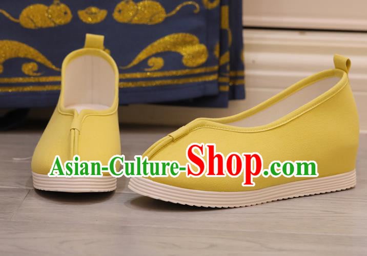Handmade China Yellow Cloth Shoes Princess Shoes Hanfu Shoes Monk Shoes Women Shoes