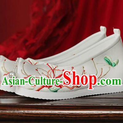 China Handmade Cloth Shoes Ming Dynasty Princess Shoes Hanfu Shoes Embroidered Red Spider Lily Shoes