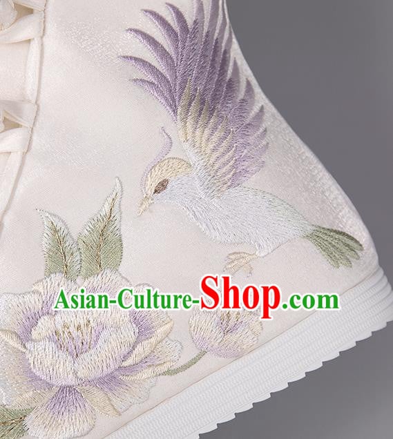 Chinese Handmade Cloth Shoes Embroidered Peony Bird Boots Ancient White Hanfu Shoes Chinese Handmade Cloth Shoes Embroidered Peony Bird Boots Ancient White Hanfu Shoes