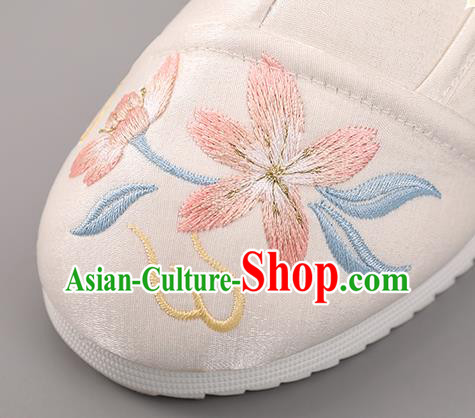 Chinese National Embroidered Fox Boots Ancient Hanfu Shoes Handmade White Cloth Boots Chinese National Embroidered Fox Boots Ancient Hanfu Shoes Handmade White Cloth Boots