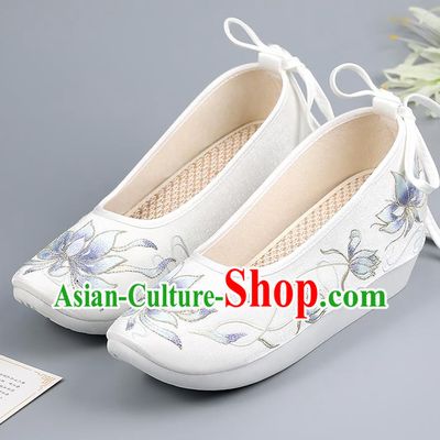 China Embroidered Epiphyllum Shoes Ancient Court Shoes Traditional Hanfu Shoes Ming Dynasty Princess Shoes