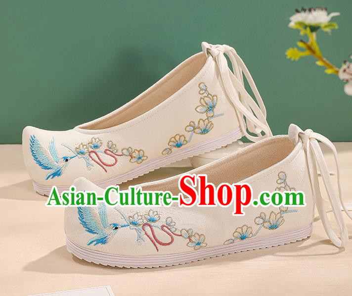 China Handmade Embroidered White Bow Shoes Hanfu Princess Shoes Cloth Shoes China Handmade Embroidered White Bow Shoes Hanfu Princess Shoes Cloth Shoes