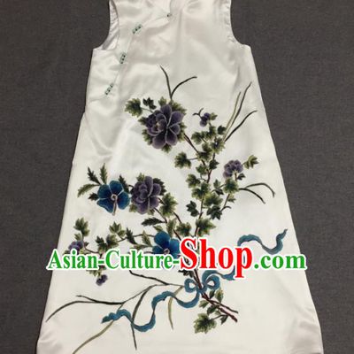 China Women National Clothing Embroidered White Silk Qipao Dress Vest Cheongsam