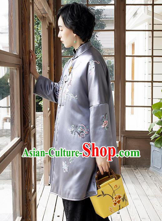 Chinese Women Embroidered Lilac Satin Coat Outer Garment Traditional Winter Clothing Chinese Women Embroidered Lilac Satin Coat Outer Garment Traditional Winter Clothing