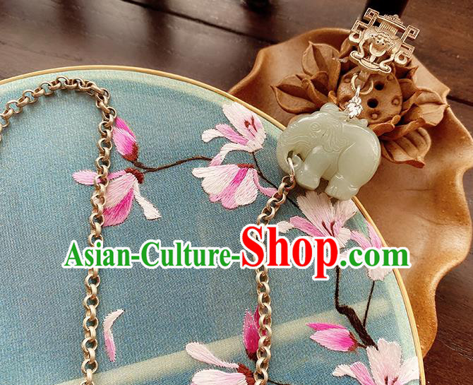 China Jade Elephant Pendant Accessories Traditional Cheongsam Brooch China Jade Elephant Pendant Accessories Traditional Cheongsam Brooch