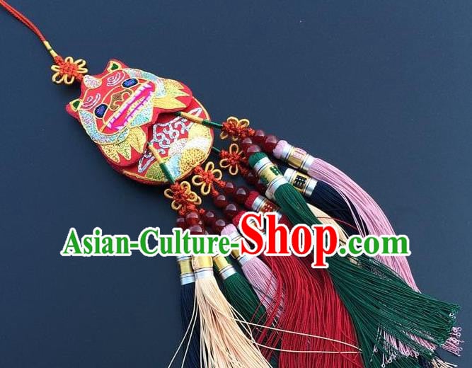 Traditional China Embroidered Car Pendant Embroidery Cat Craft Traditional China Embroidered Car Pendant Embroidery Cat Craft