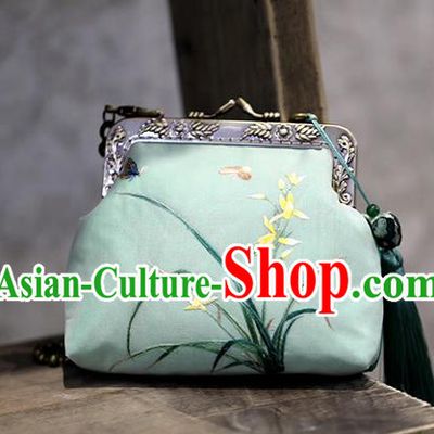 China Traditional Embroidered Green Silk Bag Suzhou Embroidery Orchids Handbag