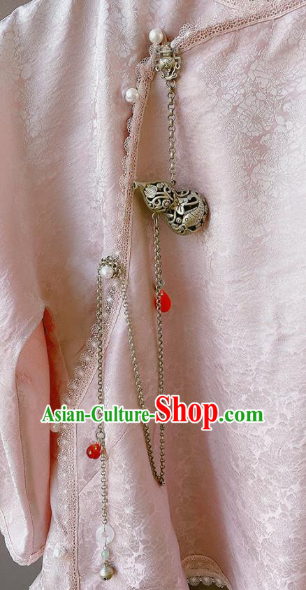 China Classical Cheongsam Carving Gourd Tassel Pendant Traditional Cupronickel Accessories Brooch China Classical Cheongsam Carving Gourd Tassel Pendant Traditional Cupronickel Accessories Brooch