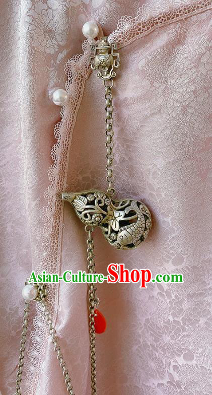 China Classical Cheongsam Carving Gourd Tassel Pendant Traditional Cupronickel Accessories Brooch China Classical Cheongsam Carving Gourd Tassel Pendant Traditional Cupronickel Accessories Brooch