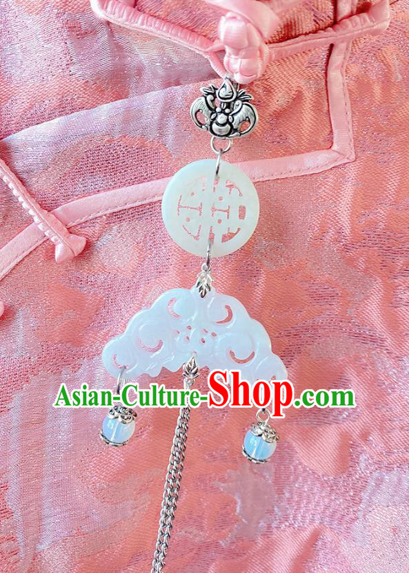 China Traditional White Shell Carving Brooch Accessories Classical Cheongsam Tassel Pendant China Traditional White Shell Carving Brooch Accessories Classical Cheongsam Tassel Pendant