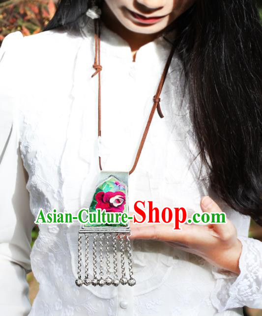 China National Green Embroidered Necklace Handmade Ethnic Women Bells Tassel Accessories China National Green Embroidered Necklace Handmade Ethnic Women Bells Tassel Accessories