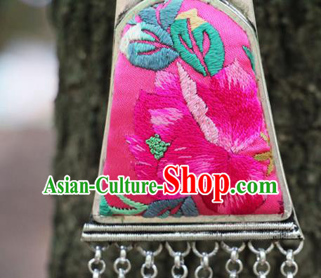 China Handmade Ethnic Women Bells Tassel Accessories National Rosy Embroidered Necklace China Handmade Ethnic Women Bells Tassel Accessories National Rosy Embroidered Necklace