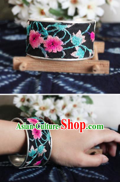 China Handmade National Embroidered Bracelet Ethnic Women Accessories Silver Bells Tassel Bangle China Handmade National Embroidered Bracelet Ethnic Women Accessories Silver Bells Tassel Bangle