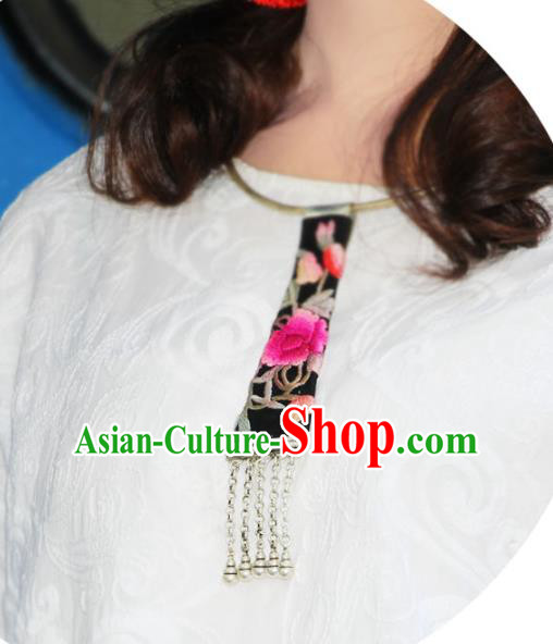 China Ethnic Jewelry Accessories National Embroidered Necklace Women Silver Necklet China Ethnic Jewelry Accessories National Embroidered Necklace Women Silver Necklet