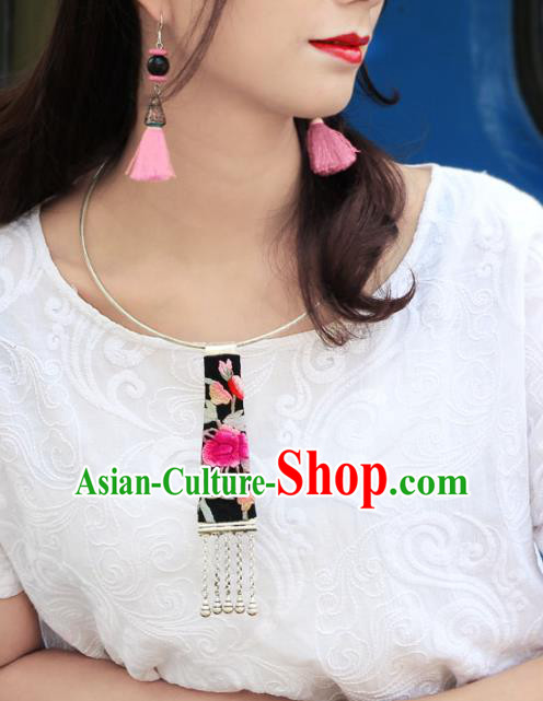 China Ethnic Jewelry Accessories National Embroidered Necklace Women Silver Necklet China Ethnic Jewelry Accessories National Embroidered Necklace Women Silver Necklet