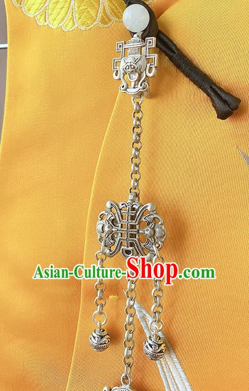 China Traditional Silver Carving Bat Brooch Classical Tassel Pendant Cheongsam Accessories China Traditional Silver Carving Bat Brooch Classical Tassel Pendant Cheongsam Accessories