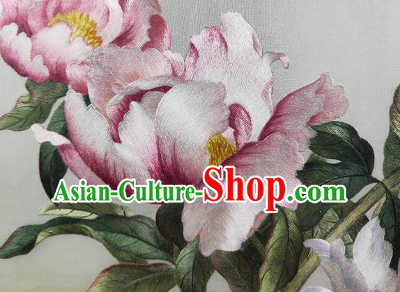 Chinese Handmade Embroidered Craft Suzhou Embroidery Decoration Traditional Peony Painting Screen Chinese Handmade Embroidered Craft Suzhou Embroidery Decoration Traditional Peony Painting Screen