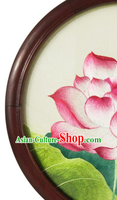 China Embroidered Lotus Desk Decoration Handmade Table Screen Suzhou Embroidery Craft China Embroidered Lotus Desk Decoration Handmade Table Screen Suzhou Embroidery Craft
