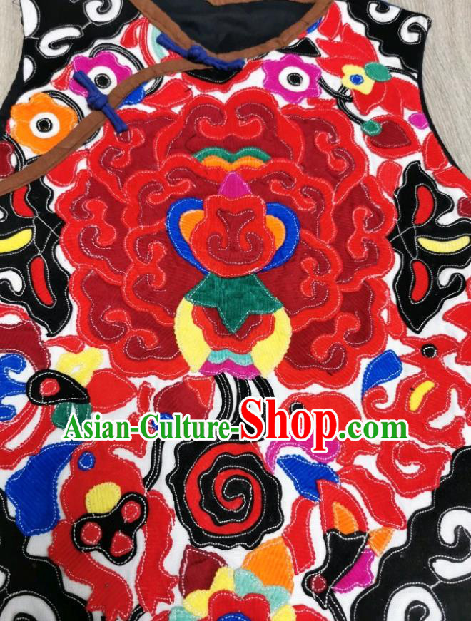 Top Grade China Traditional Upper Outer Garment Waistcoat Tang Suit Embroidered Vest Top Grade China Traditional Upper Outer Garment Waistcoat Tang Suit Embroidered Vest