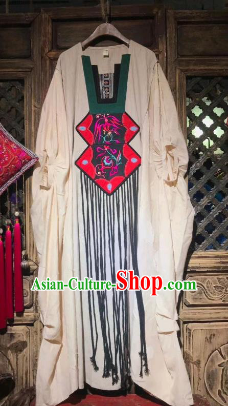 Chinese National Clothing Embroidered White Dress Traditional Women Embroidery Costume Chinese National Clothing Embroidered White Dress Traditional Women Embroidery Costume