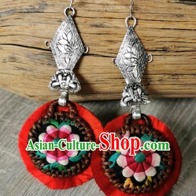 China Traditional National Red Silver Ear Accessories Handmade Miao Ethnic Embroidered Rattan Earrings
