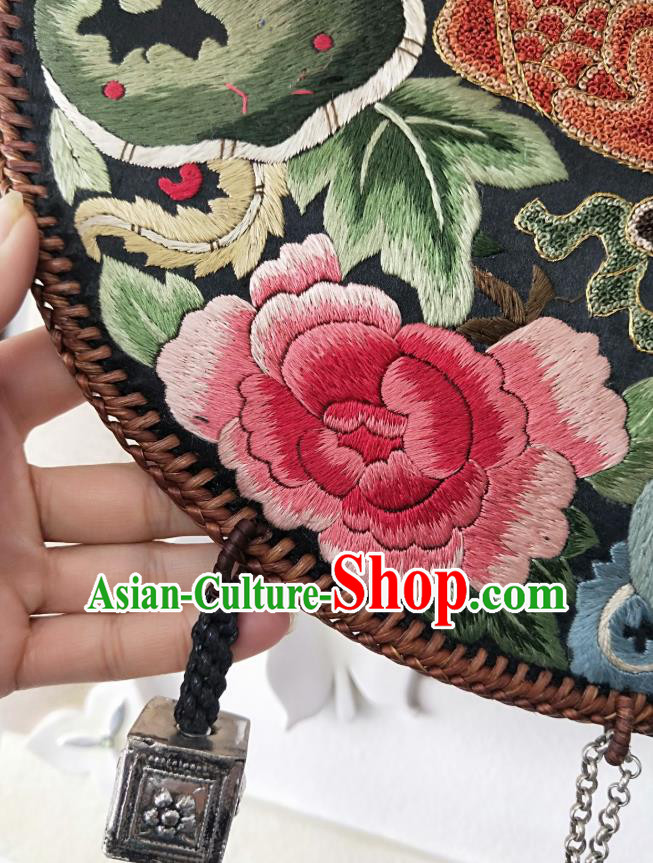 China National Rattan Necklet Accessories Traditional Miao Ethnic Handmade Embroidered Silver Tassel Pendant