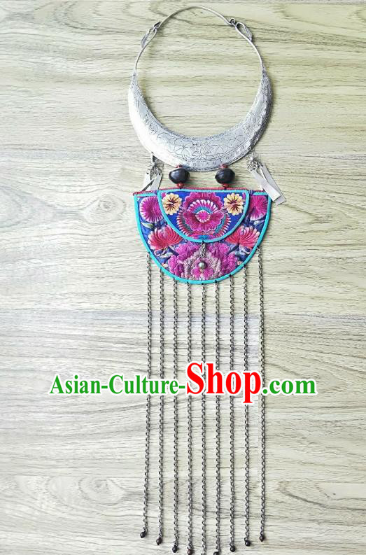 China Miao Ethnic Silver Necklet Handmade Traditional National Embroidered Necklace Tassel Accessories China Miao Ethnic Silver Necklet Handmade Traditional National Embroidered Necklace Tassel Accessories