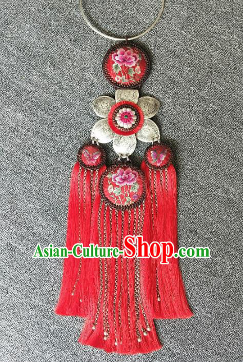 China Traditional Red Tassel Necklace Accessories Handmade Women Jewelry National Embroidered Silver Necklet