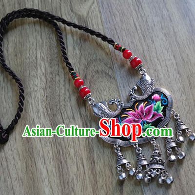 Handmade China Ethnic Embroidered Lotus Necklace Longevity Lock National Silver Fish Jewelry Accessories