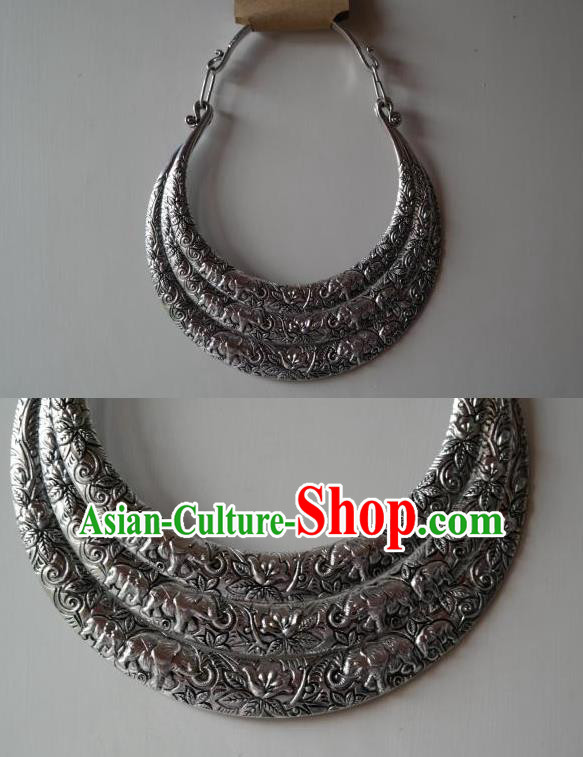 China Miao Ethnic Folk Dance Jewelry Accessories Handmade Silver Carving Necklace China Miao Ethnic Folk Dance Jewelry Accessories Handmade Silver Carving Necklace